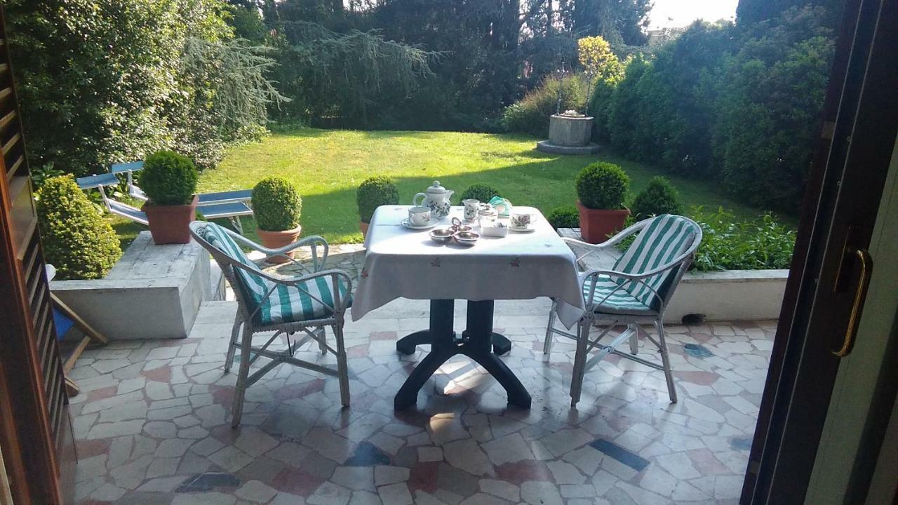 B&B La Villa Mediterranea Passirano Exterior photo