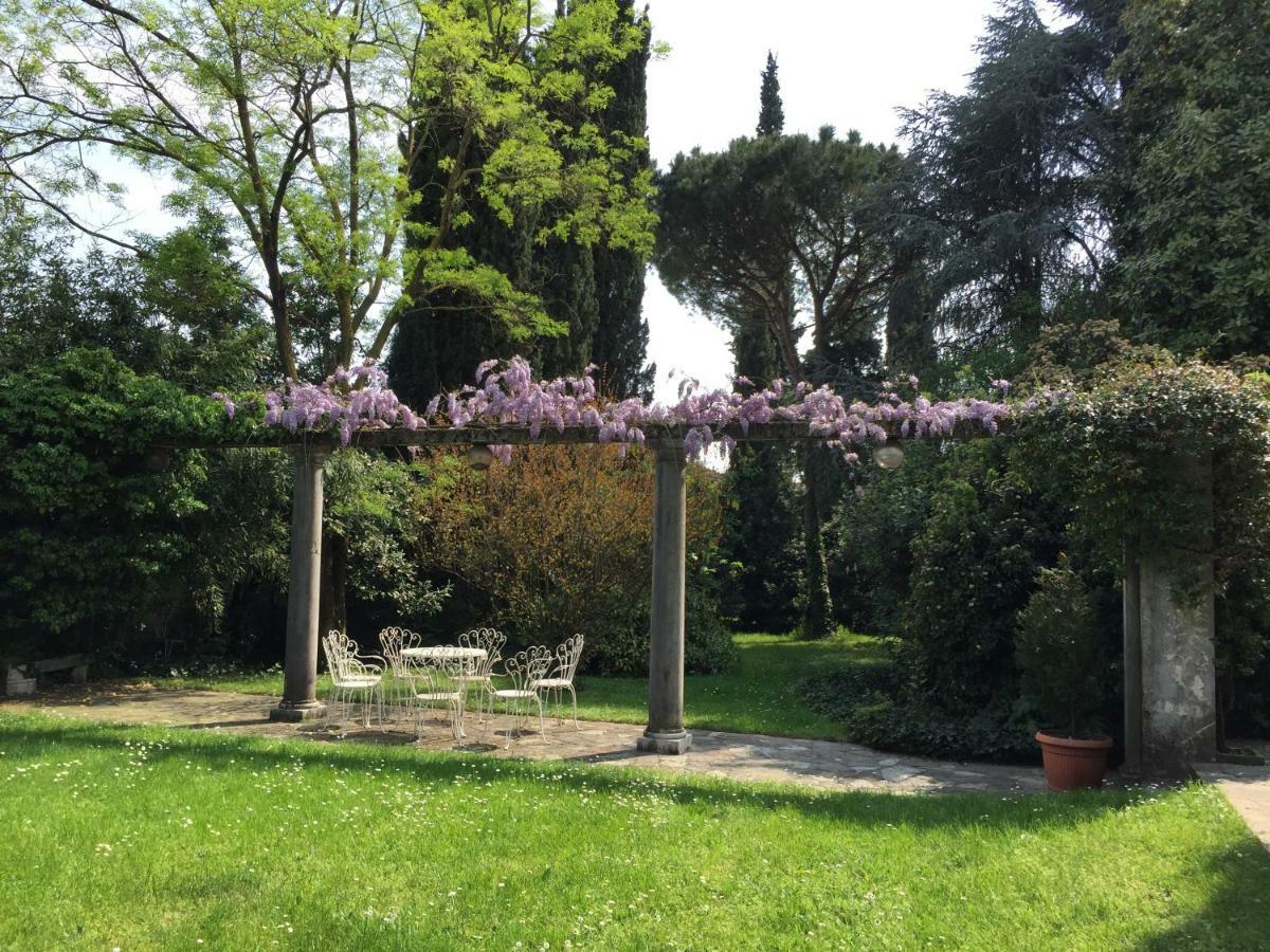 B&B La Villa Mediterranea Passirano Exterior photo
